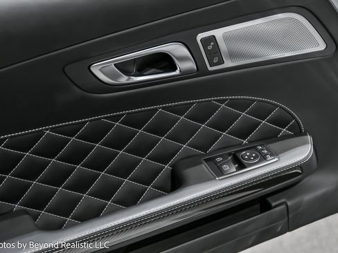 Used 2015 Mercedes-Benz SLS AMG GT Final Edition image 17