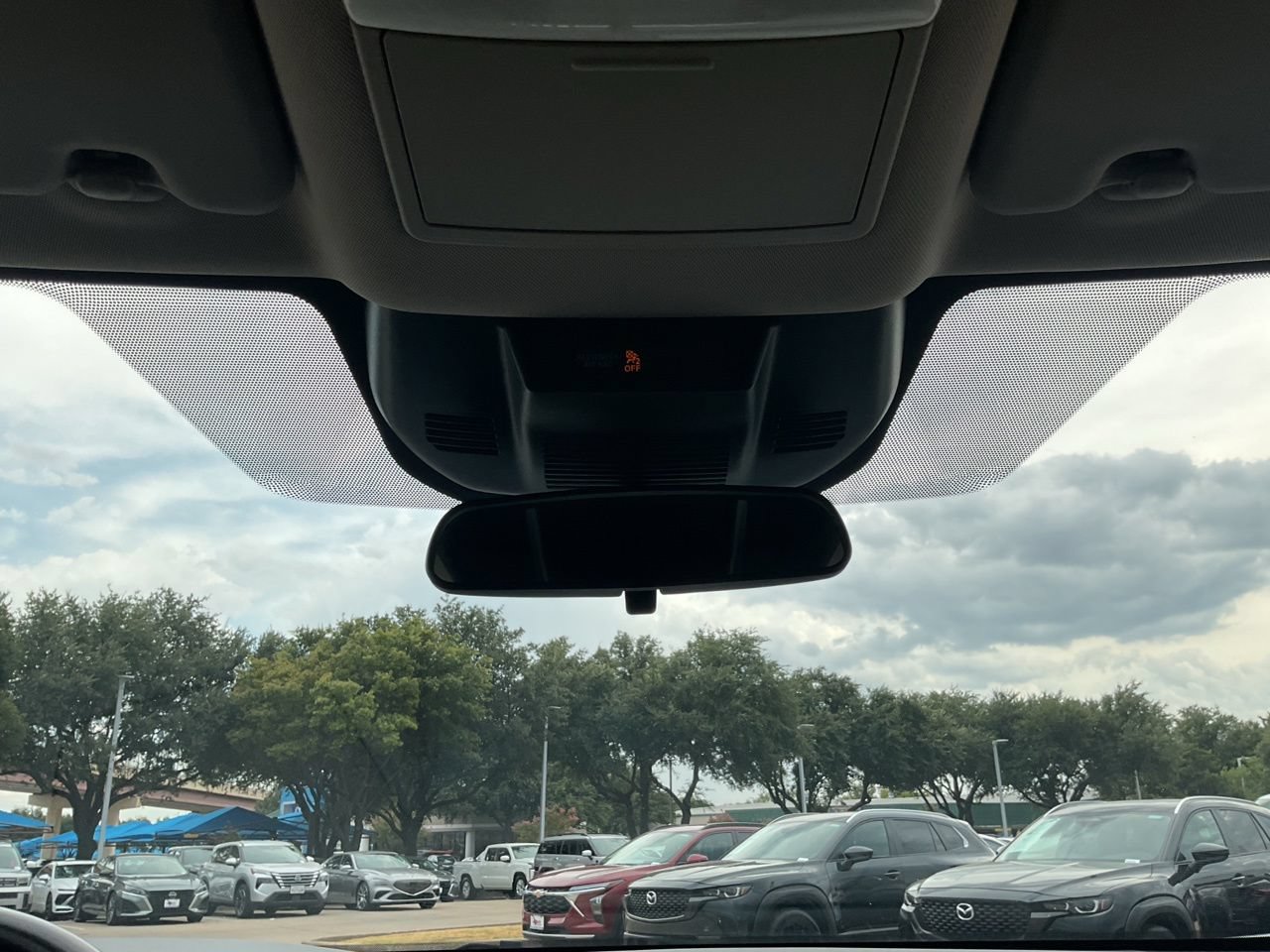Used 2025 Nissan Rogue SV FWD image 15