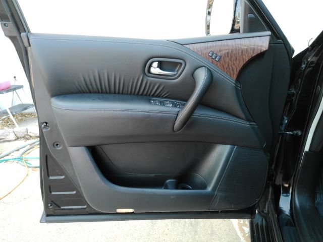 Used 2017 Nissan Armada Platinum RWD image 16