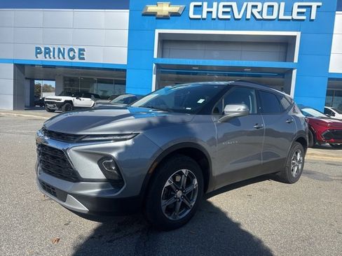 Used 2024 Chevrolet Blazer LT image 1