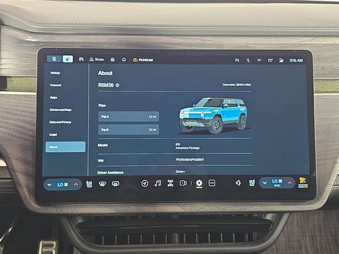 Used 2023 Rivian R1S Adventure AWD/4WD image 29