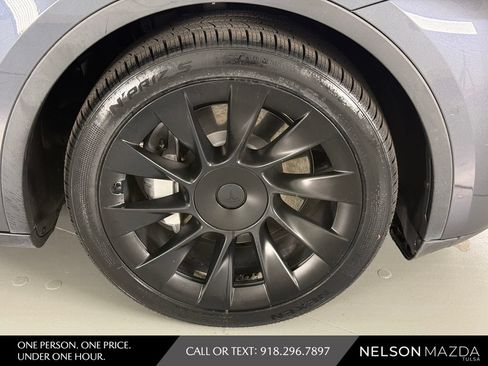 Used 2021 Tesla Model Y Long Range AWD/4WD image 10