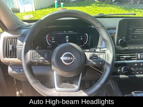 Used 2025 Nissan Pathfinder Platinum w/ Cargo Package FWD image 16