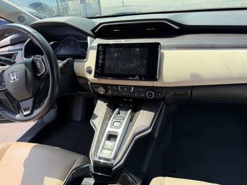 Used 2018 Honda Clarity Touring image 27