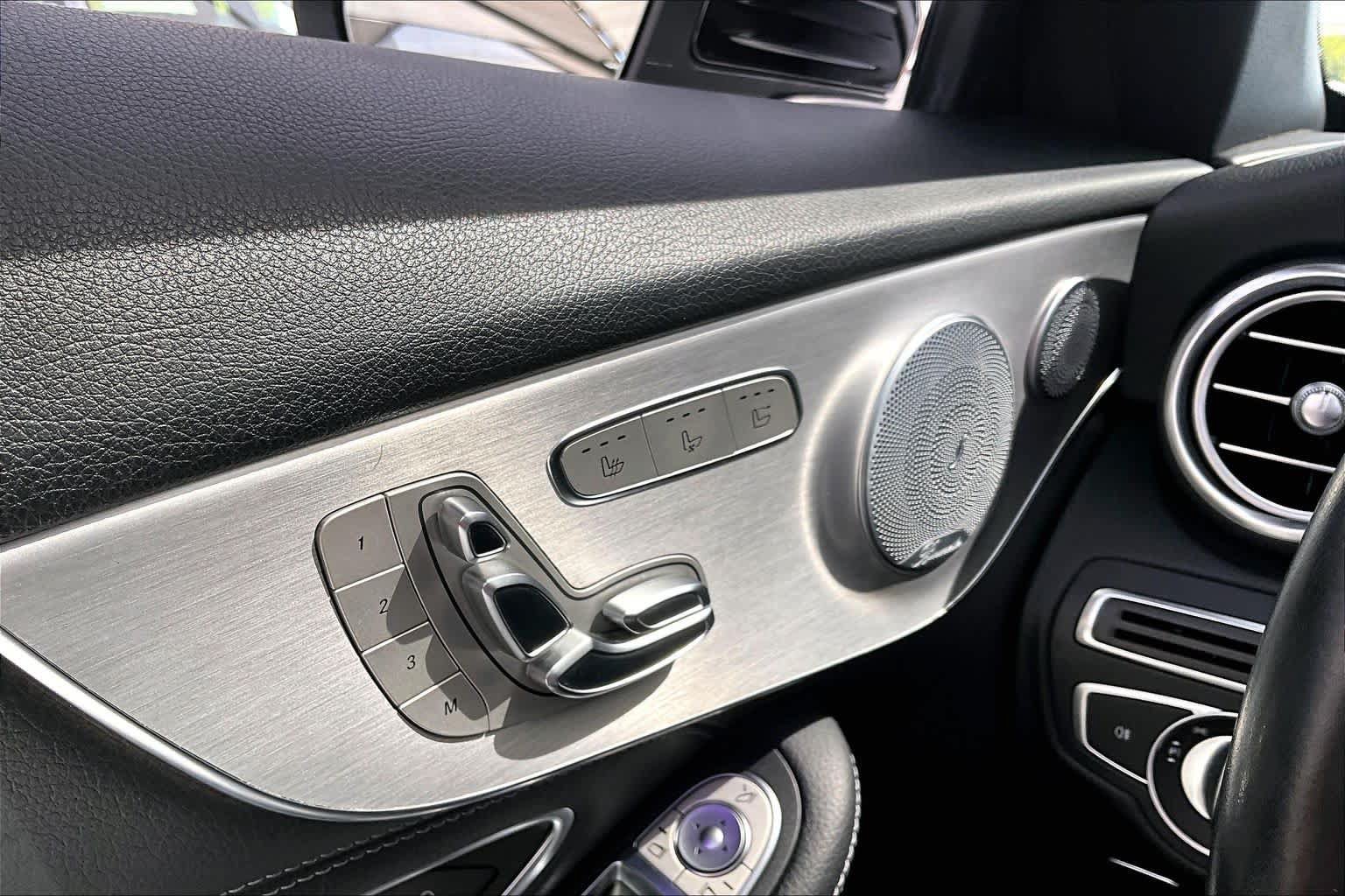 Used 2019 Mercedes-Benz C 300 4MATIC Cabriolet image 31