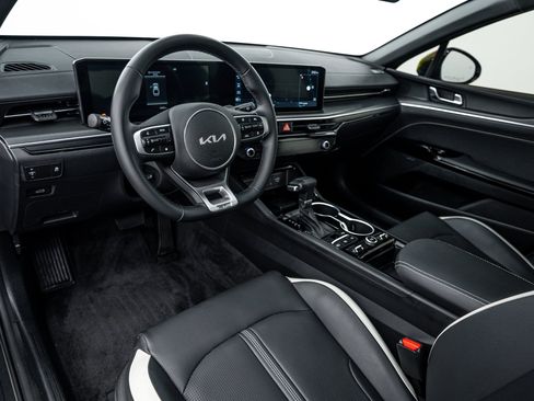 Used 2026 Kia K5 GT-Line w/ GT-Line Premium Package FWD image 9