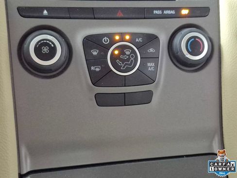 Used 2018 Ford Taurus SE FWD image 20