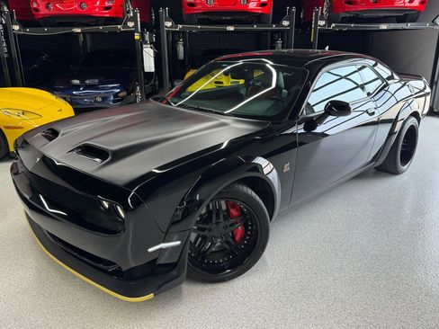 Used 2020 Dodge Challenger R/T Scat Pack RWD image 2