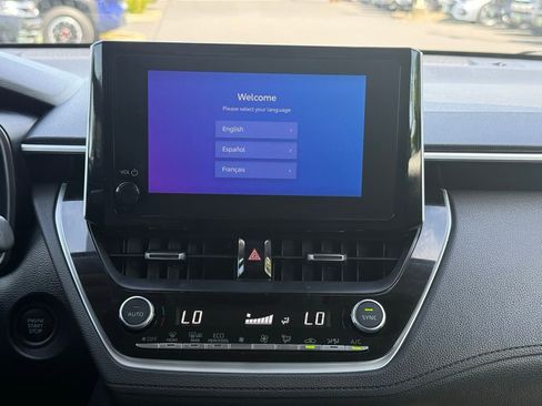 Used 2025 Toyota Corolla Cross XLE w/ Convenience Package AWD/4WD image 25
