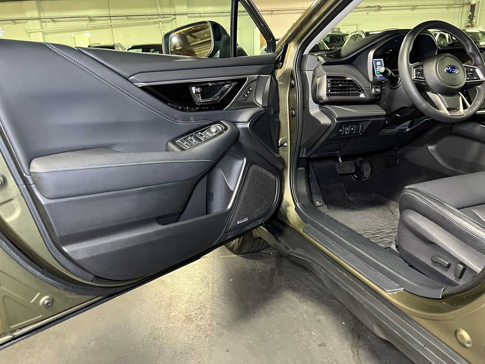 Used 2025 Subaru Outback Touring XT AWD/4WD image 22