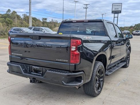 Used 2022 Chevrolet Silverado 1500 Custom image 7