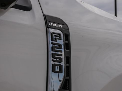 New 2026 Ford F250 Lariat w/ Lariat Premium Package AWD/4WD image 11