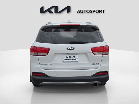 Certified 2018 Kia Sorento EX image 9