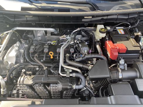 Used 2025 Mitsubishi Outlander AWD image 36