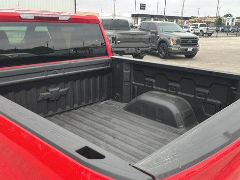 Used 2026 Chevrolet Silverado 1500 LT AWD/4WD image 8