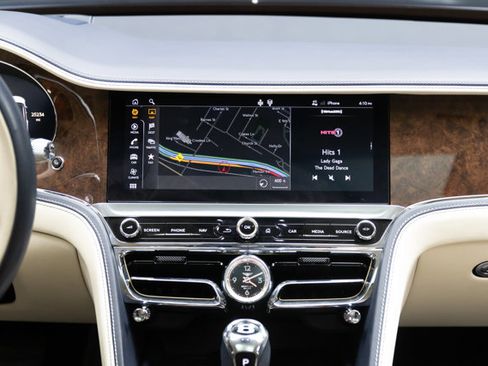 Used 2021 Bentley Flying Spur W12 image 83