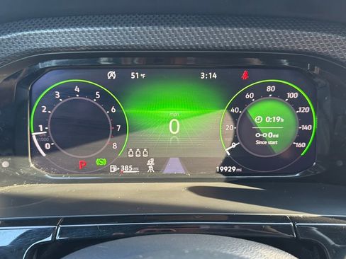 Used 2025 Volkswagen Atlas Cross Sport SEL image 34