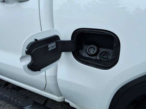 Certified 2024 GMC Sierra 1500 Elevation AWD/4WD image 13
