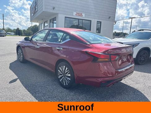 Used 2023 Nissan Altima 2.5 SV w/ SV Premium Package AWD/4WD image 7