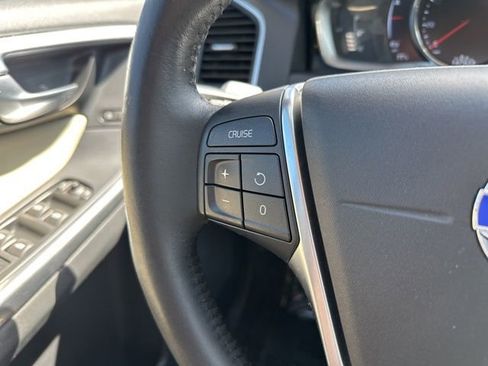 Used 2016 Volvo XC60 T6 w/ Proximity Package AWD/4WD image 23