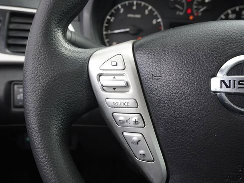 Used 2017 Nissan Sentra S FWD image 28