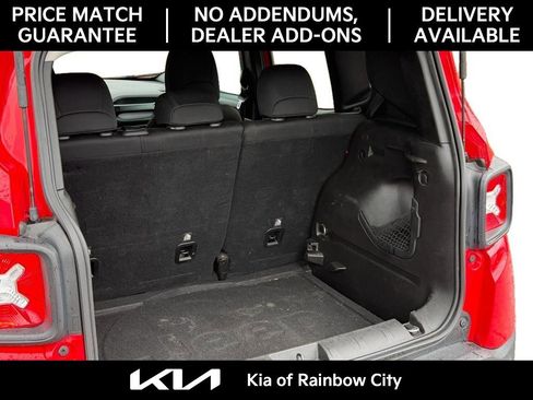 Used 2018 Jeep Renegade Latitude image 10