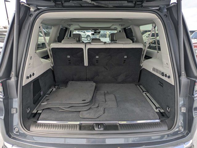 Used 2023 Jeep Grand Wagoneer L 4WD w/ Flexible Seating Group image 12