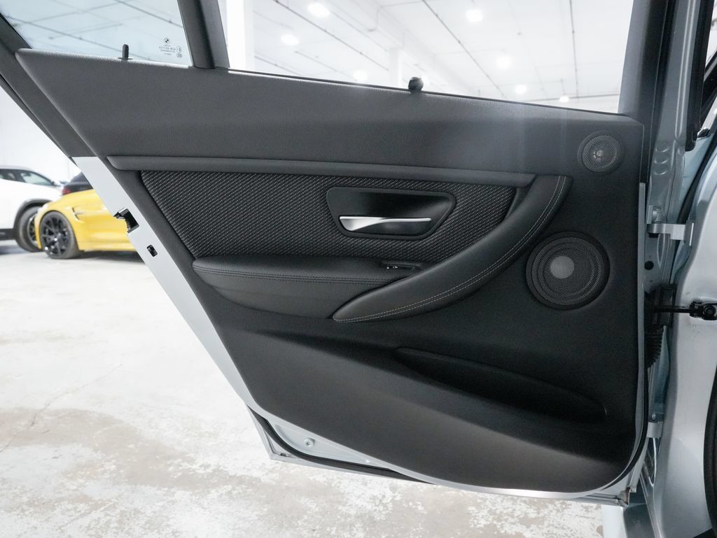 Used 2017 BMW M3 RWD image 34
