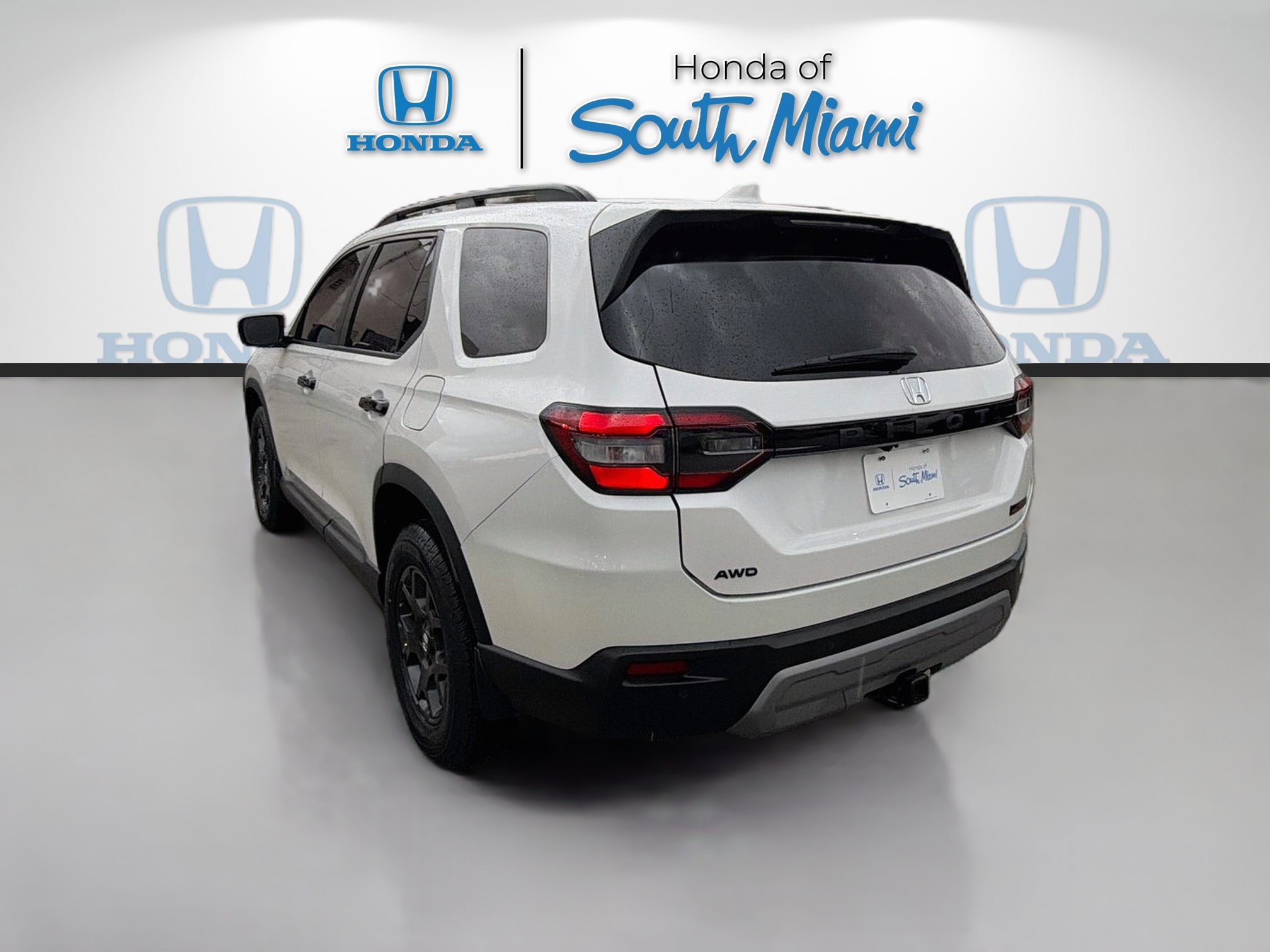 Used 2025 Honda Pilot TrailSport image 5