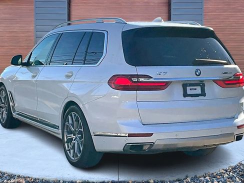 Used 2021 BMW X7 xDrive40i w/ Parking Assistance Package image 2