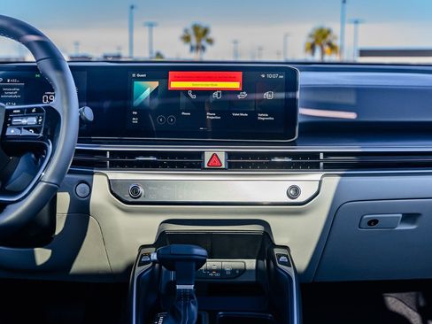 New 2026 Kia Sorento S w/ S Panoramic Sunroof Package image 23