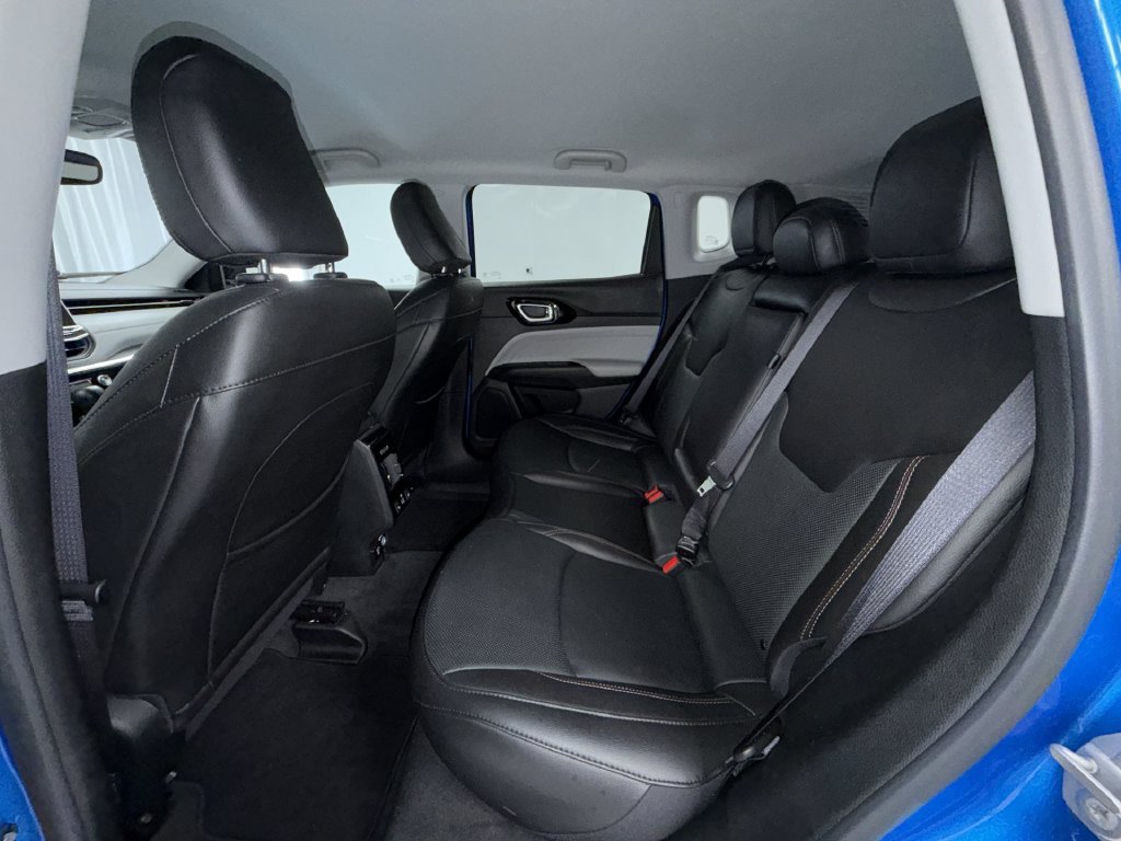 Used 2022 Jeep Compass Limited w/ Elite Group AWD/4WD image 8