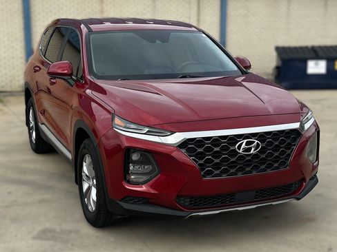 Used 2019 Hyundai Santa Fe SE FWD image 1