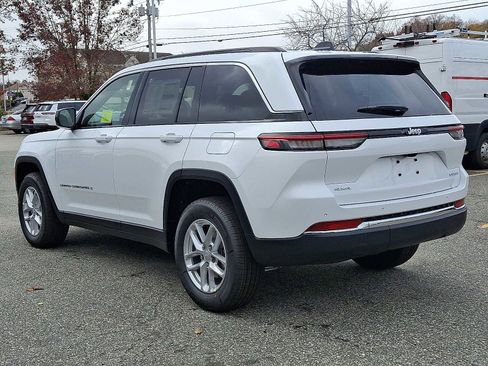 New 2025 Jeep Grand Cherokee Laredo X w/ Luxury Tech Group I image 3