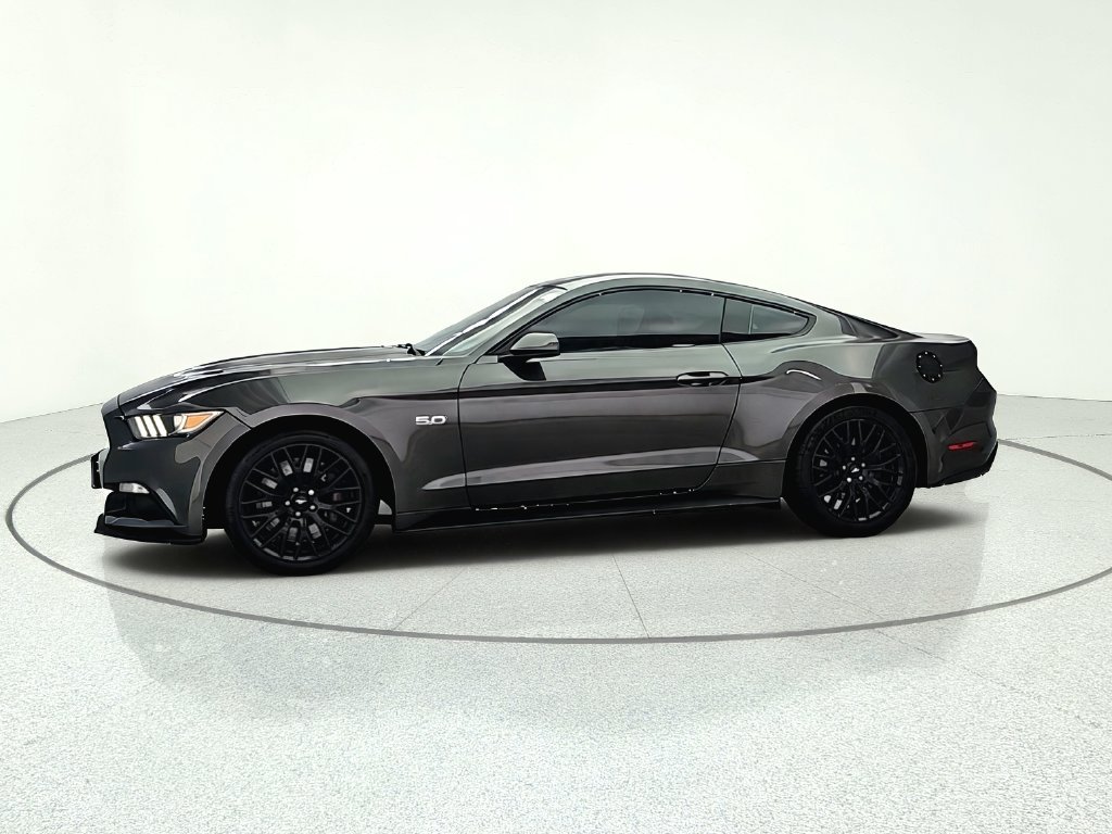 Used 2017 Ford Mustang GT Premium w/ GT Performance Package RWD image 4