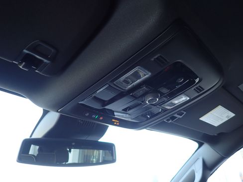 New 2026 GMC Yukon Elevation image 27