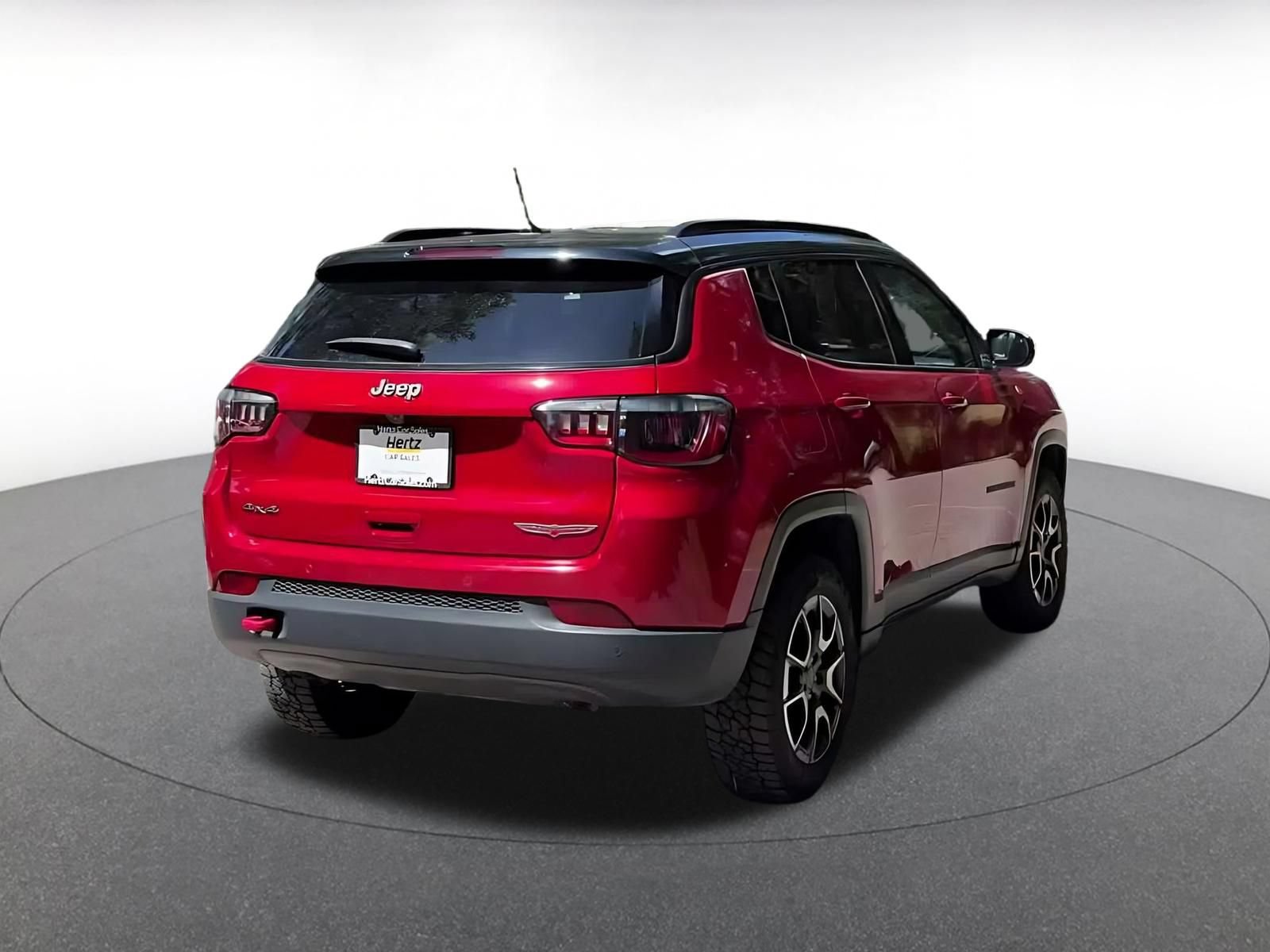 Used 2025 Jeep Compass Trailhawk AWD/4WD image 14