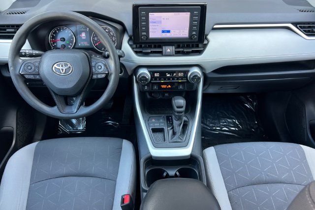 Used 2019 Toyota RAV4 XLE w/ Convenience Package FWD image 15