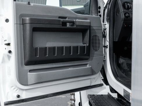 Used 2016 Ford F650 2WD Regular Cab Super Duty image 21