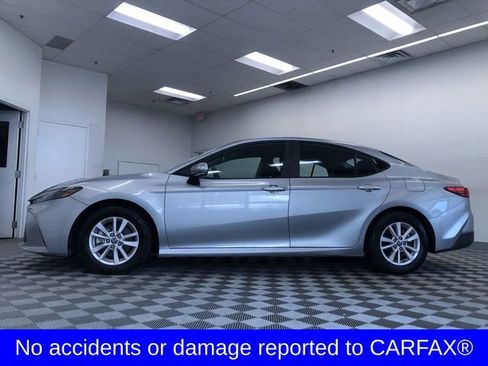 Used 2025 Toyota Camry LE image 3