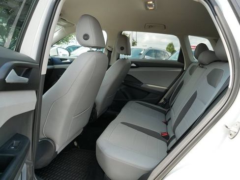 Certified 2022 Volkswagen Taos SE w/ IQ.Drive SE Package AWD/4WD image 17