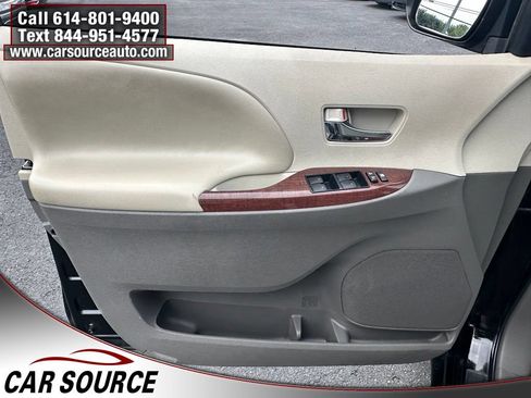 Used 2013 Toyota Sienna XLE AWD/4WD image 10