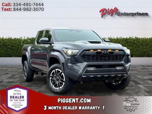 Used 2024 Toyota Tacoma TRD Sport image 1