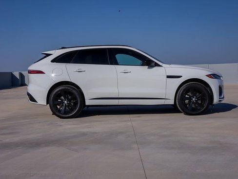 Used 2024 Jaguar F-PACE R-Dynamic S image 5