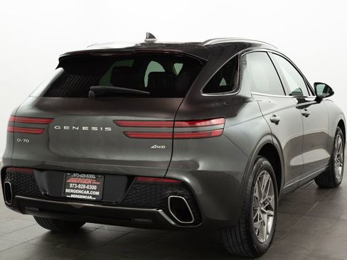 Used 2025 Genesis GV70 2.5T AWD/4WD image 14