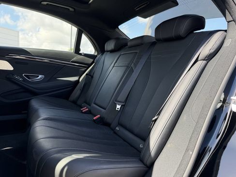 Used 2015 Mercedes-Benz S 550 Sedan image 23