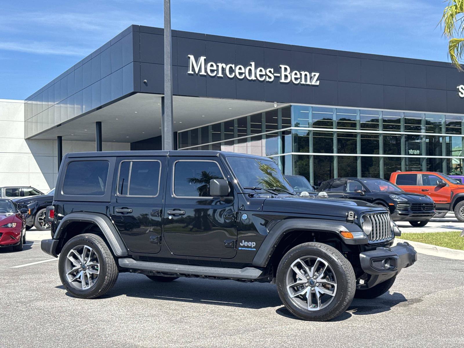 Used 2025 Jeep Wrangler Unlimited Sport S 4xe AWD/4WD image 1