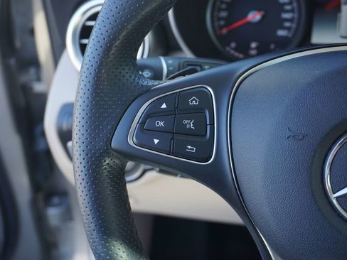 Used 2019 Mercedes-Benz GLC 300 image 25