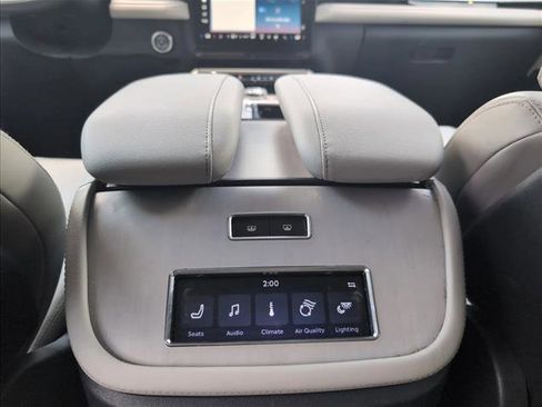 Used 2025 Lincoln Navigator L Reserve AWD/4WD image 21
