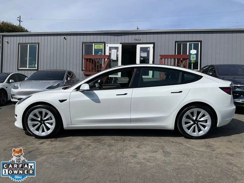 Used 2023 Tesla Model 3 Standard Range image 5